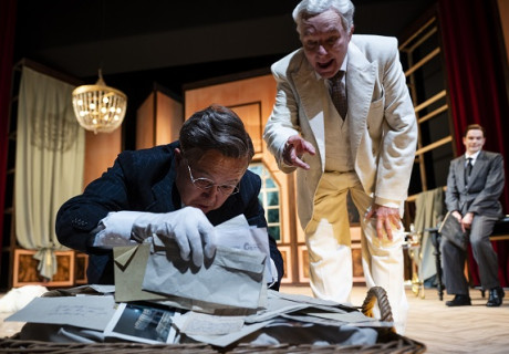 Slapstick – Gerhart-Hauptmann-Theater Görlitz-Zittau – Mit Wieland Schwanebecks Aufeinandertreffen der Filmlegenden Chaplin und Welles gibt Ingo Putz seinen Einstand als Schauspielchef