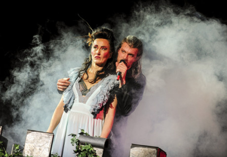 Ein Sommernachtstraum – Am Staatsschauspiel Dresden inszeniert Friederike Heller die Shakespeare-Komödie mit Freude am Klamauk