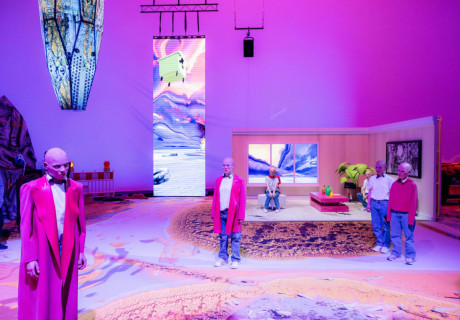 The Work – Volksbühne Berlin – Susanne Kennedy und Markus Selg mit einem Künstlerinnen-Porträt