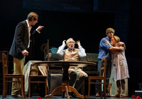 Tod eines Handlungsreisenden – Deutsch-Sorbisches Volkstheater Bautzen – Herbert Olschok inszeniert Arthur Millers Drama an der Gegenwart vorbei 