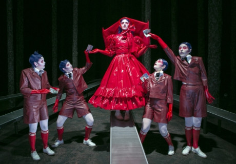 Verwirrungen des Zöglings Törleß – Staatstheater Mainz – Lucia Bihlers Inszenierung schickt Robert Musils Figuren auf den Horrortrip