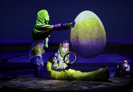 Underworlds – Schauspielhaus Bochum – Eine augengiftige, sanftklingende surreale Gateway-Experience von Boogaerdt/VanderSchoot (BVDS)