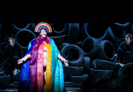 Volksfeind for Future – Düsseldorfer Schauspielhaus – Lothar Kittstein überschreibt für das Düsseldorfer Schauspielhaus Ibsen und Volker Lösch ruft die Verkehrswende aus