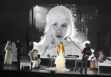 Vor den Vätern sterben die Söhne – Staatsschauspiel Dresden – Sebastian Hartmann inszeniert Thomas Brasch