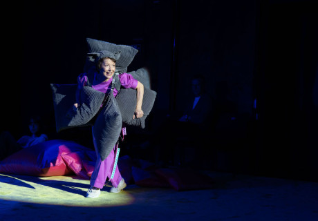 Breaking Point – Schauspiel Hannover –  Alessandro Schiattarella und sein Ensemble auf der Suche nach Worten und Formen für ein barierrearmes Theater