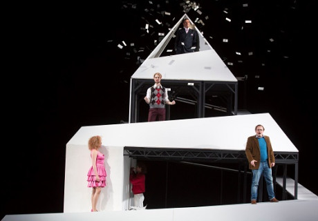 Capitalista, Baby! – Katharina Ramsers Inszenierung der 