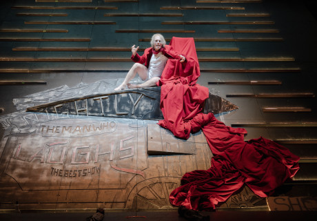 Der lachende Mann – Staatstheater Augsburg – Armin Petras adaptiert einen Stoff von Victor Hugo