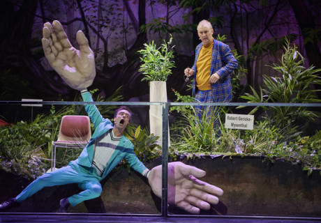 Die Jury tagt – Hans Otto Theater Potsdam – Catharina Fillers inszeniert Julia Schochs Erinnerungskultur-Stück