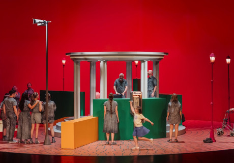 The Lottery – Schauspiel Essen – Marie Schleef inszeniert die Kurzgeschichte von Shirley Jackson über das Ritual einer Dorfgemeinschaft