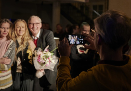 Die Mitbürger – Hans Otto Theater Potsdam – Annalena und Konstantin Küsperts Querdenkerfarce von Esther Hattenbach uraufgeführt
