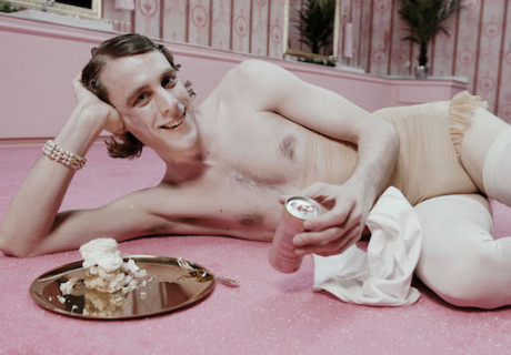 Prinzessinnendramen I-III – Theater Bonn – In ihrem Theaterfilm zielt Charlotte Sprenger mit dem Feminismus von Elfriede Jelinek auf Bauch und Herz