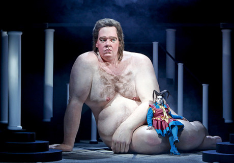 Salome – Ersan Mondtag inszeniert am Maxim Gorki Theater Berlin eine Wilde-Bearbeitung von Thomaspeter Goergen