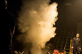 Girl from the Fog Machine Factory – Das Berliner Theatertreffen 2019 von außen betrachtet – Der Berliner Philharmoniker Ulrich Wolff über das Nebelmusiktheater von Thom Luz