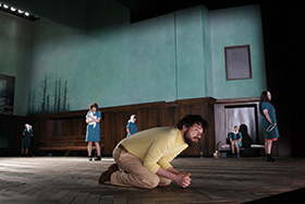 Auferstehung – Alize Zandwijk bringt in Bremen Armin Petras' Dramatisierung von Tolstois Roman zur Uraufführung