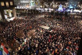 Theaterbrief aus Ungarn – Eindrücke vom Dunapart-Festival der unabhängigen Theater und einem Kulturbetrieb in Aufruhr