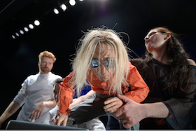 Das Leben des Vernon Subutex 1-3 – Schauspiel Köln – Moritz Sostmann jagt die Puppen durch den Bestseller von Virginie Despentes