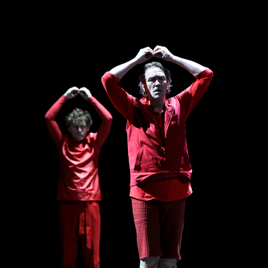 Die Befristeten – Schauspielhaus Bochum – Johan Simons inszeniert Elias Canettis Gedankenspiel zur Überwachungsgesellschaft als Kommentar auf unsere Gegenwart