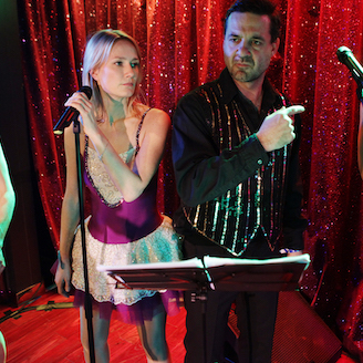 Schrecklich amüsant, aber in Zukunft ohne mich – Theaterhaus Jena – Wie Wunderbaum mit David Foster Wallace auf eine außergewöhnliche Kreuzfahrt gehen