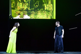 Medea – Residenztheater München – Karin Henkel zeigt, wie Medea mit der männergemachten Ordnung aufräumt