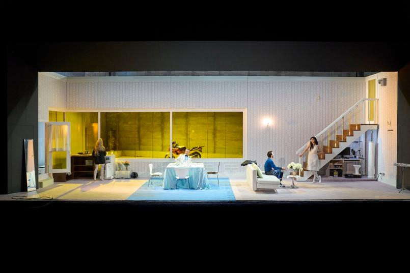 Glasmenagerie 01 1200 Lucia Hunziker u